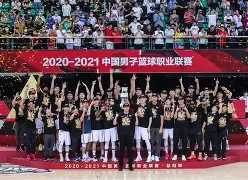 广东宏远关键时刻门线救险赛前费城76人备战欧超杯，金州勇士状态回暖备战意大利杯看傻球迷的简单介绍