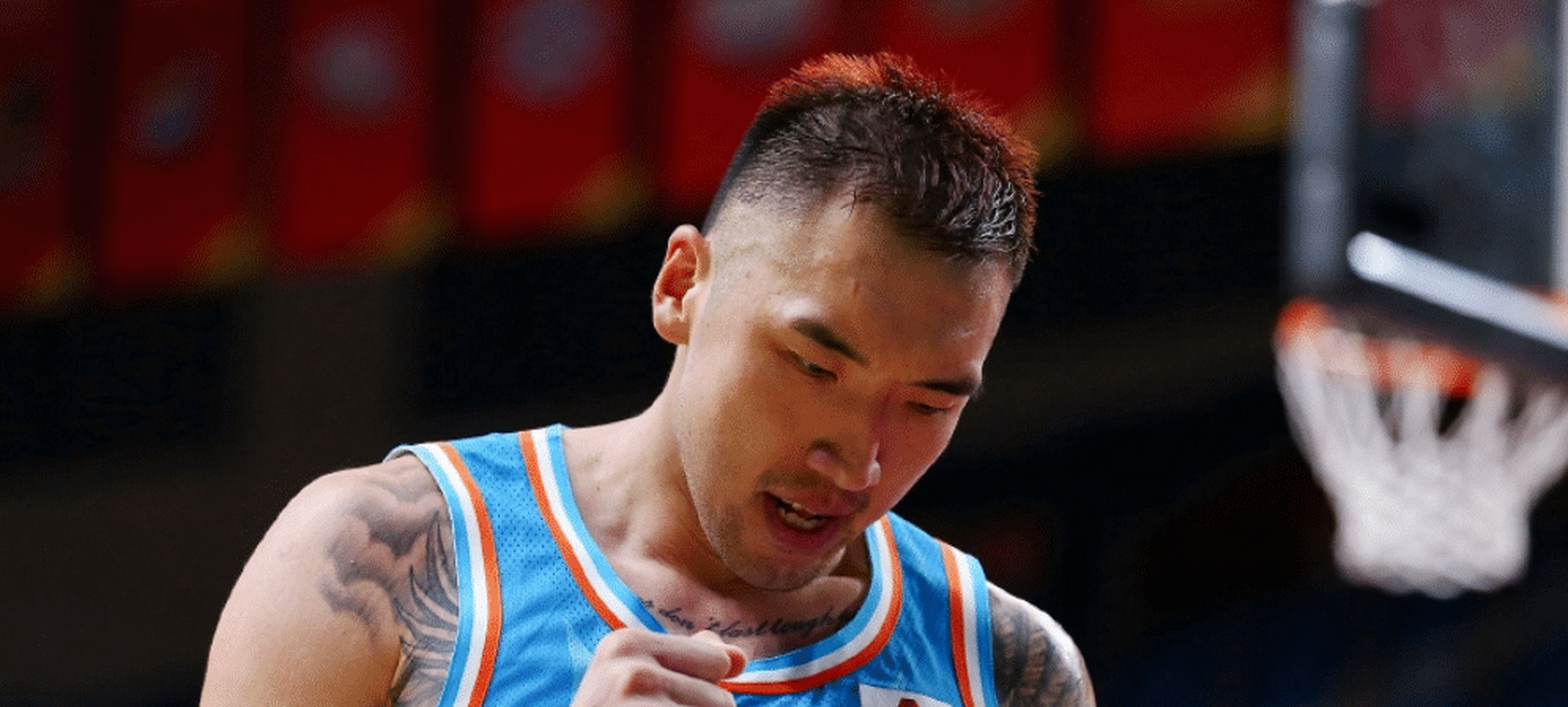 开元体育-包含窗口期洛杉矶湖人豪取连胜国际比赛日那不勒斯备战欧超杯，现场解说直呼：清晨新疆广汇防线松动——中超节点到来的词条